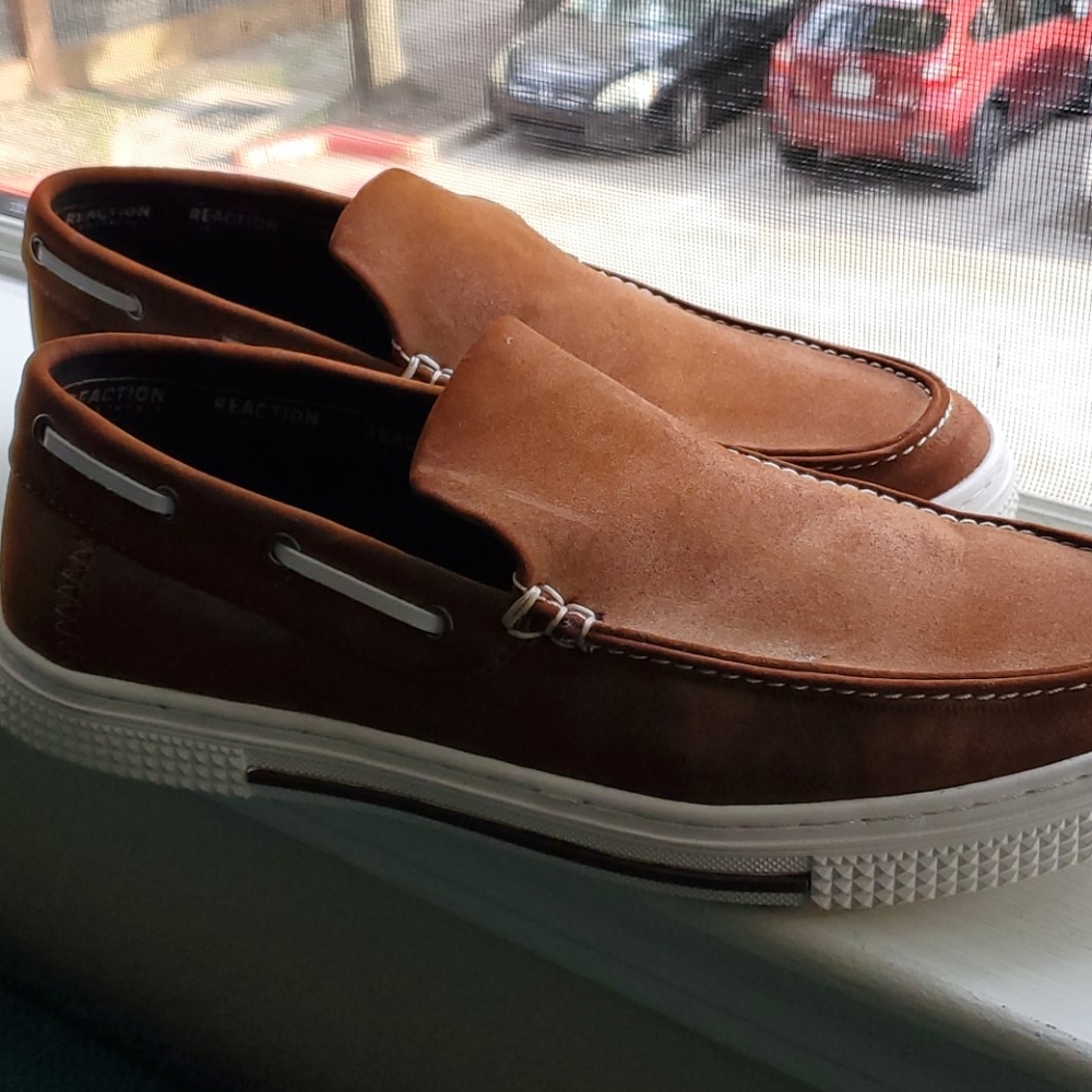 Kenneth Cole slip on boat shoes